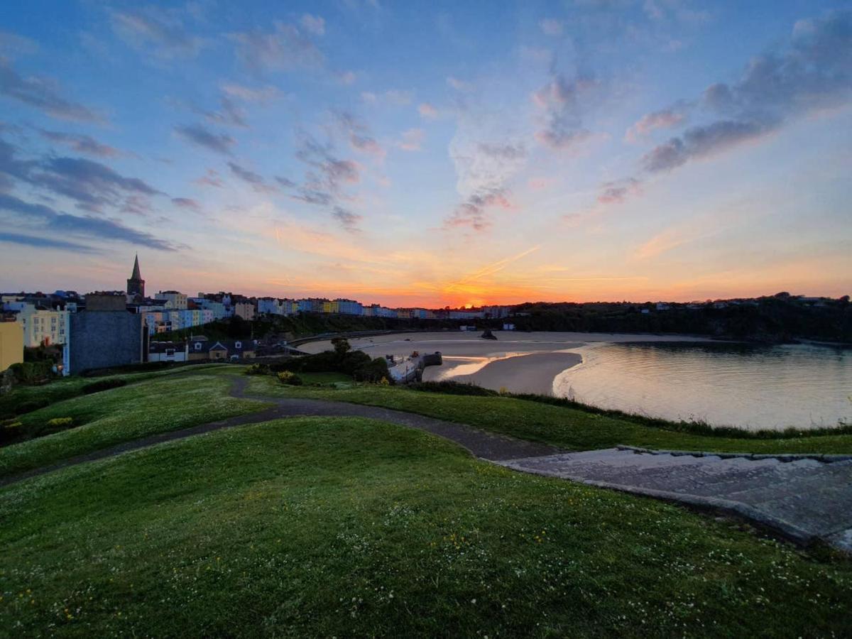 Stylish Flat In Central Tenby & Free Parking Екстериор снимка