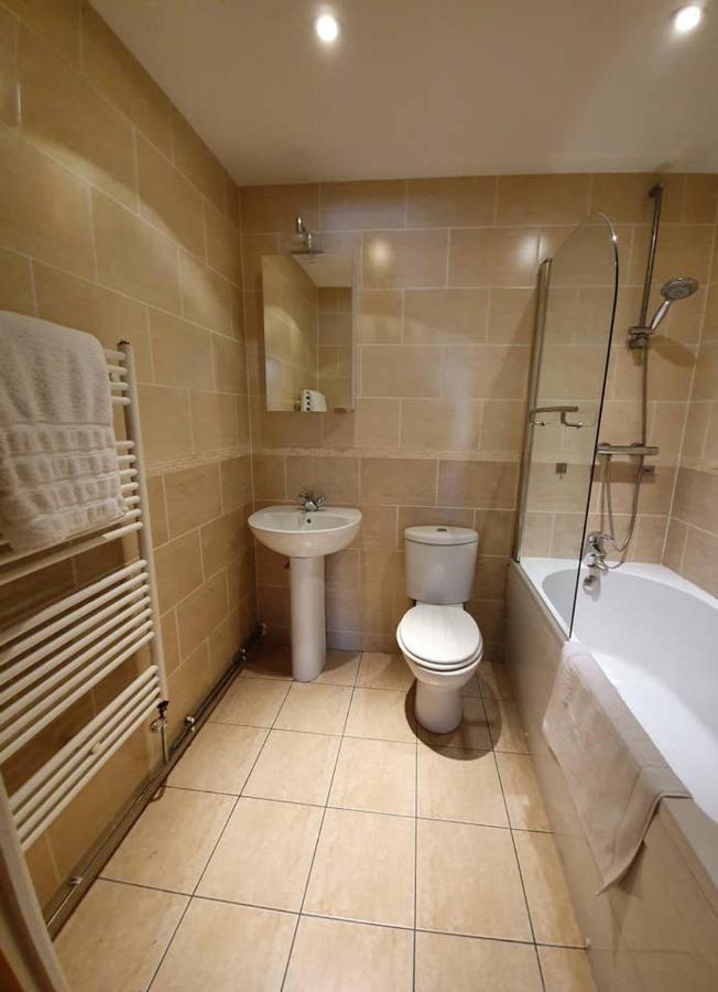 Stylish Flat In Central Tenby & Free Parking Екстериор снимка
