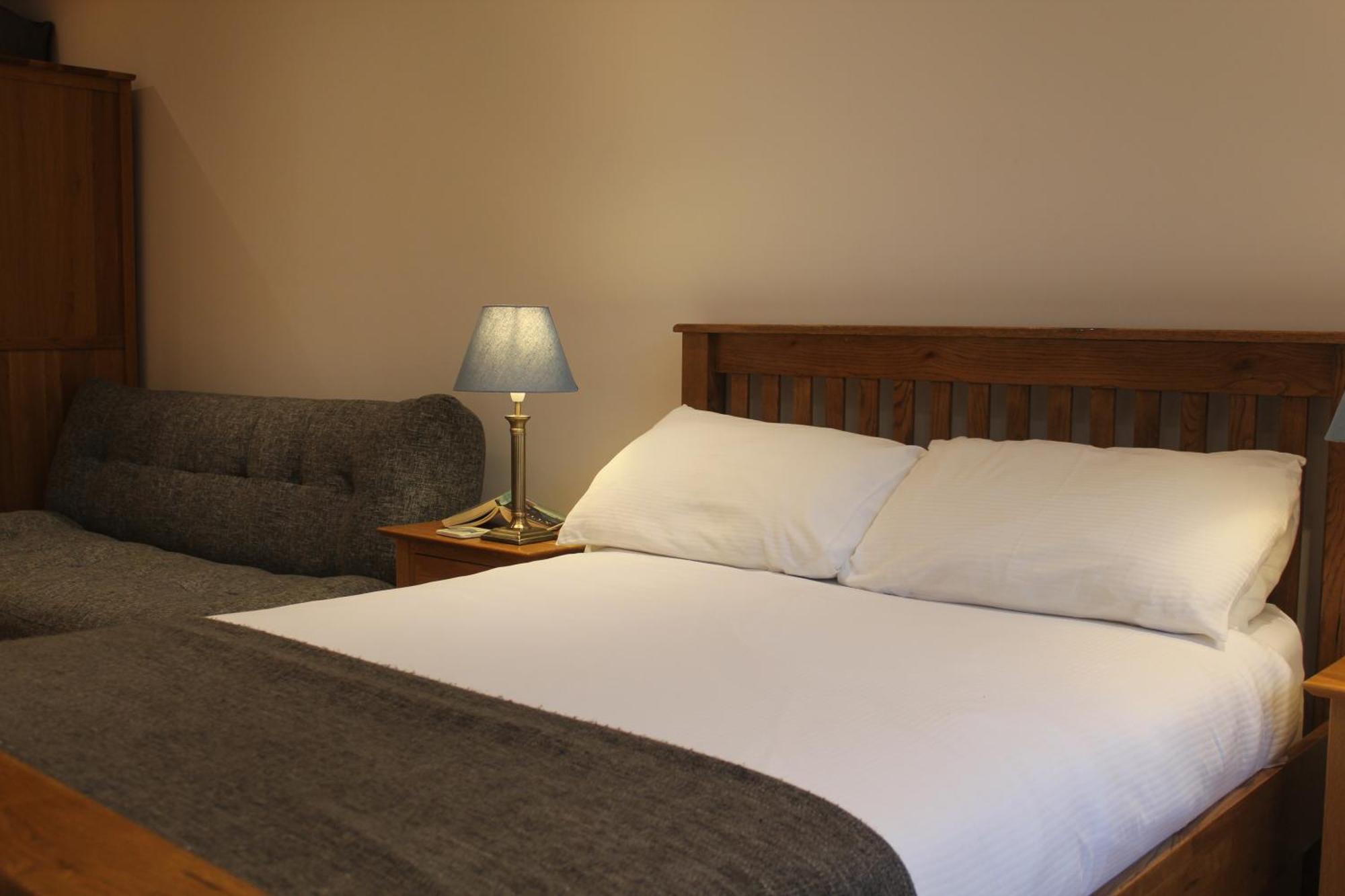 Stylish Flat In Central Tenby & Free Parking Екстериор снимка