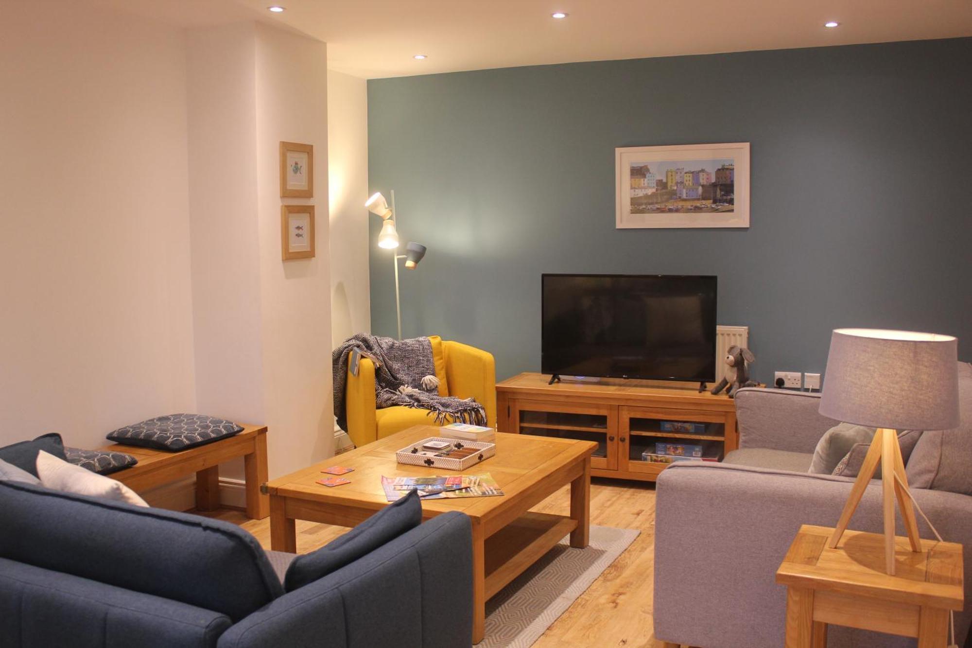 Stylish Flat In Central Tenby & Free Parking Екстериор снимка